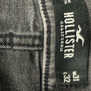 Ripped Hollister skinny jeans size 31-32